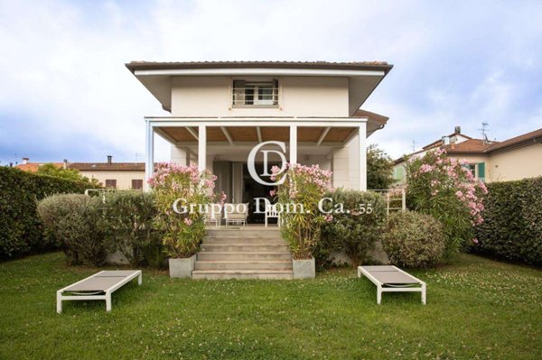 casa indipendente in affitto a Forte dei Marmi