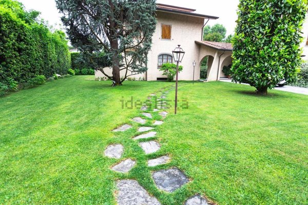 casa indipendente in affitto a Forte dei Marmi in zona Roma Imperiale