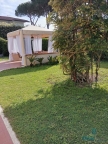 casa indipendente in affitto a Forte dei Marmi in zona Vittoria Apuana