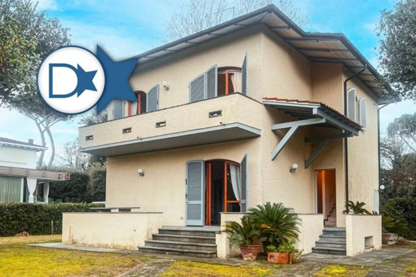 casa indipendente in affitto a Forte dei Marmi in zona Vittoria Apuana