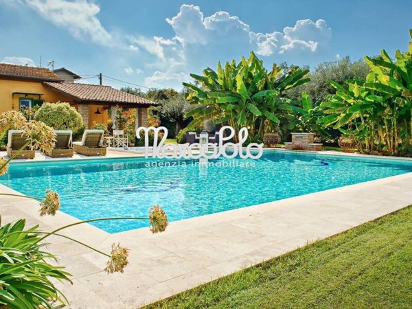 casa indipendente in affitto a Forte dei Marmi in zona Vaiana