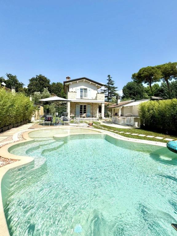 casa indipendente in affitto a Forte dei Marmi
