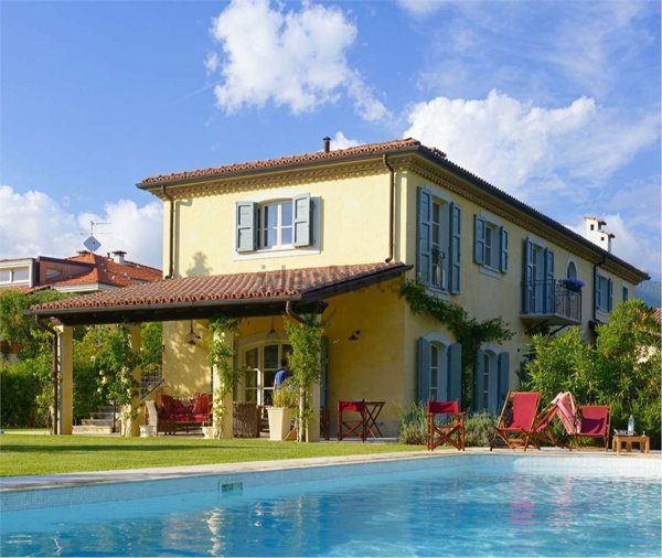 casa indipendente in affitto a Forte dei Marmi in zona Vittoria Apuana