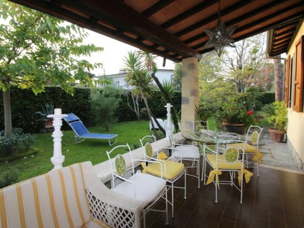 casa indipendente in affitto a Forte dei Marmi