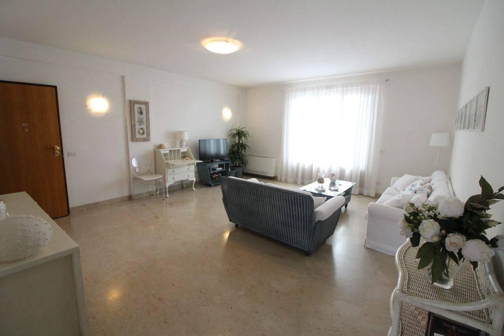 appartamento in affitto a Forte dei Marmi