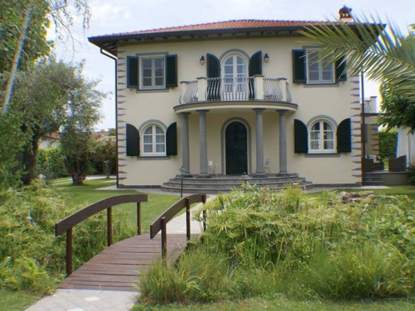 casa indipendente in affitto a Forte dei Marmi