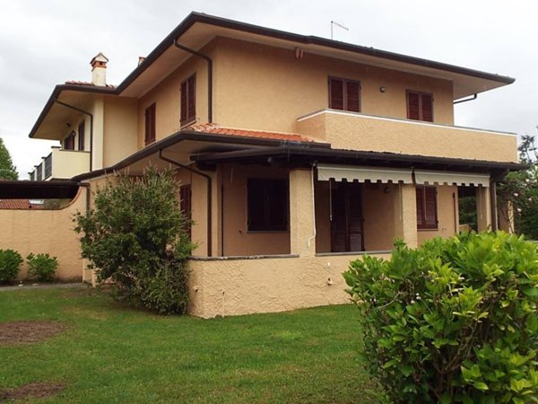 casa indipendente in affitto a Forte dei Marmi