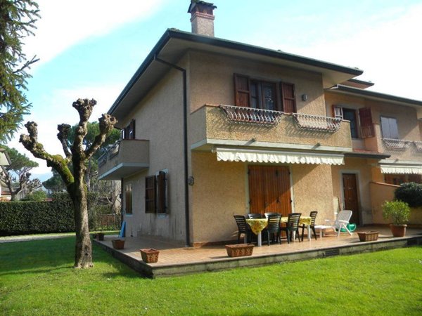 casa indipendente in affitto a Forte dei Marmi