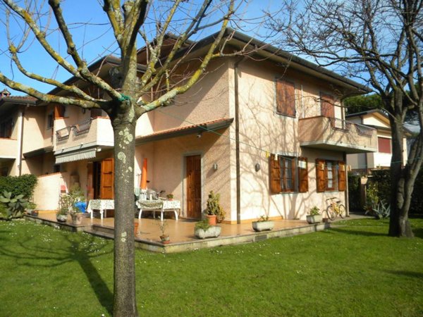 casa indipendente in affitto a Forte dei Marmi