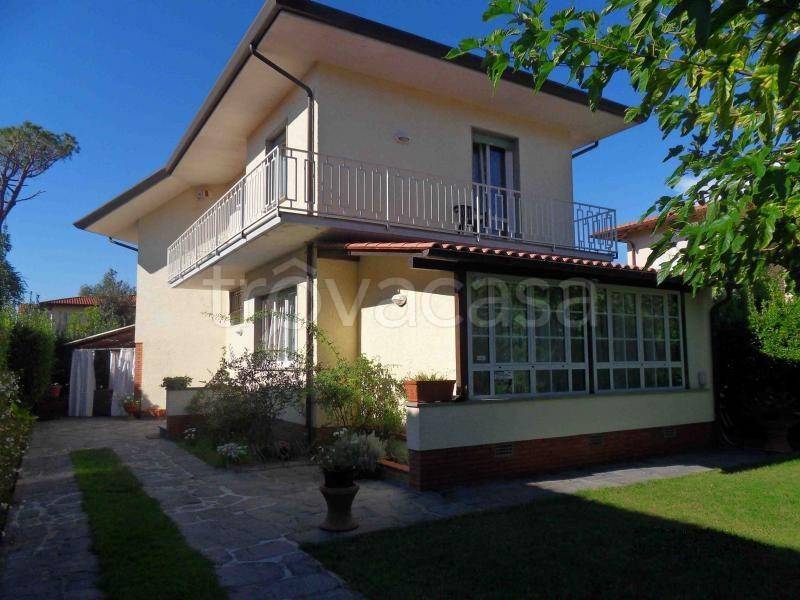 casa indipendente in affitto a Forte dei Marmi