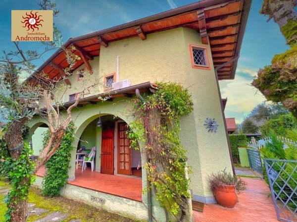 casa indipendente in affitto a Forte dei Marmi