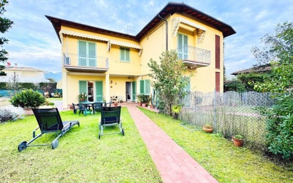 casa indipendente in affitto a Forte dei Marmi