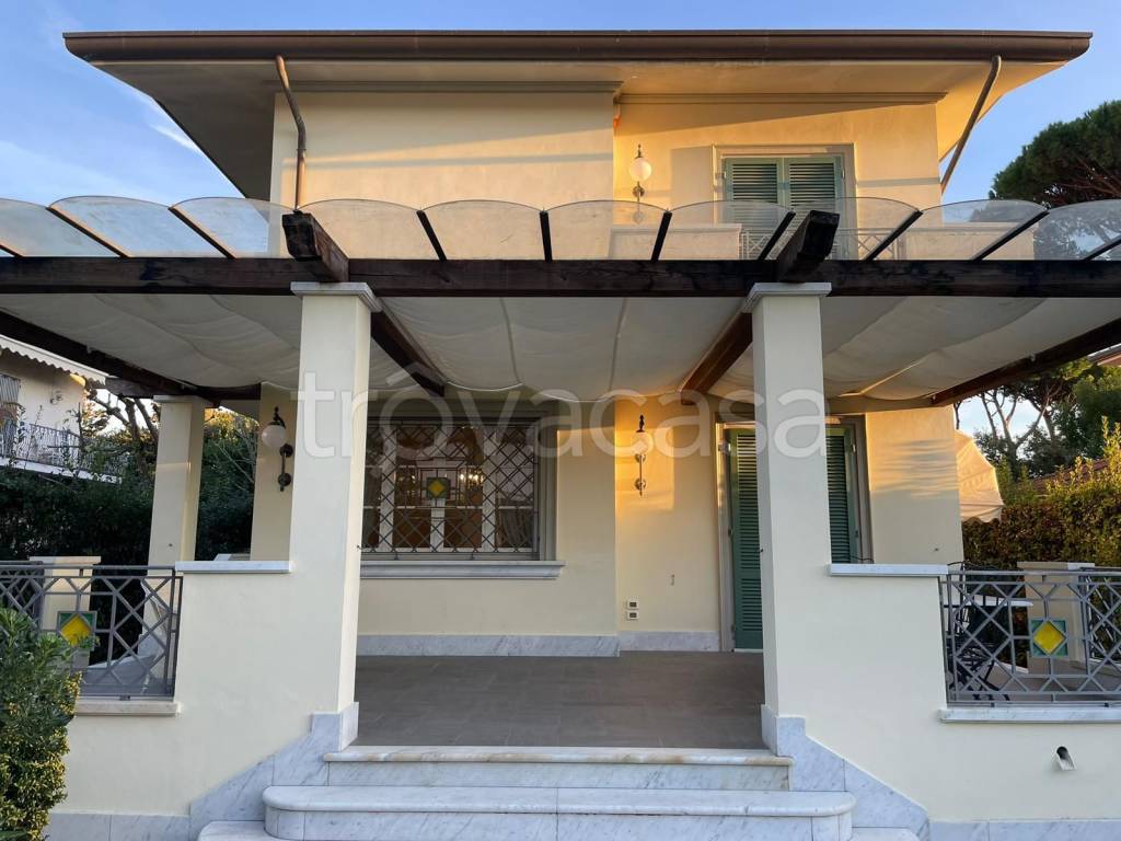casa indipendente in affitto a Forte dei Marmi