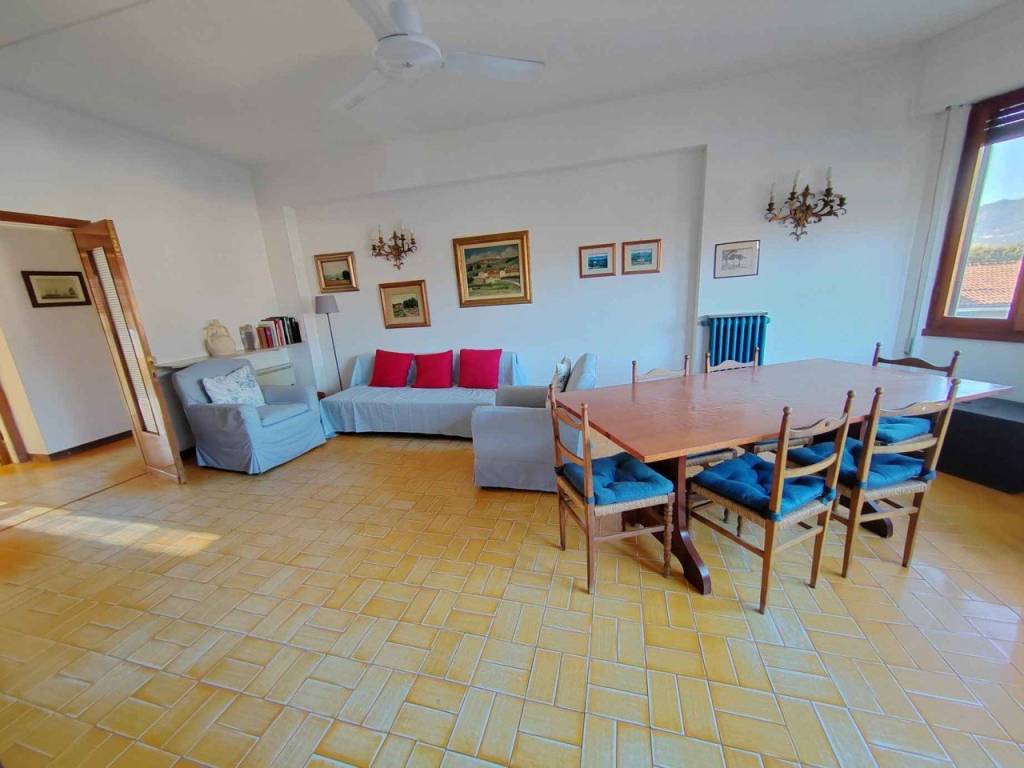 appartamento in affitto a Forte dei Marmi in zona Vittoria Apuana