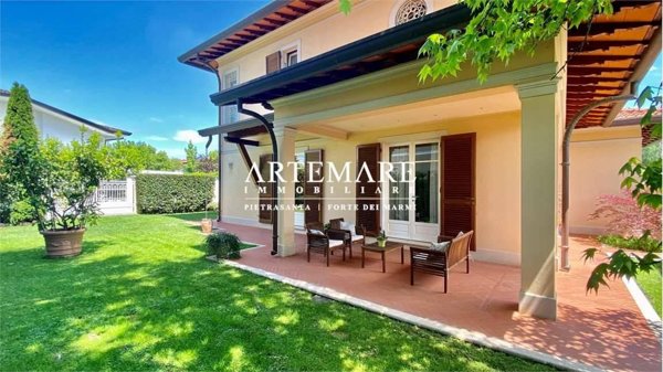 casa indipendente in affitto a Forte dei Marmi