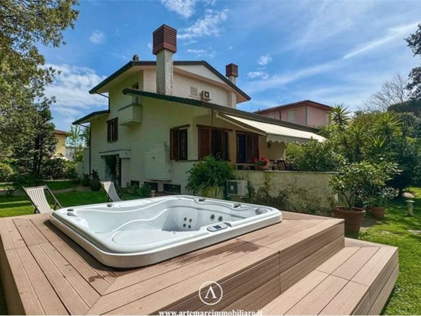 casa indipendente in affitto a Forte dei Marmi
