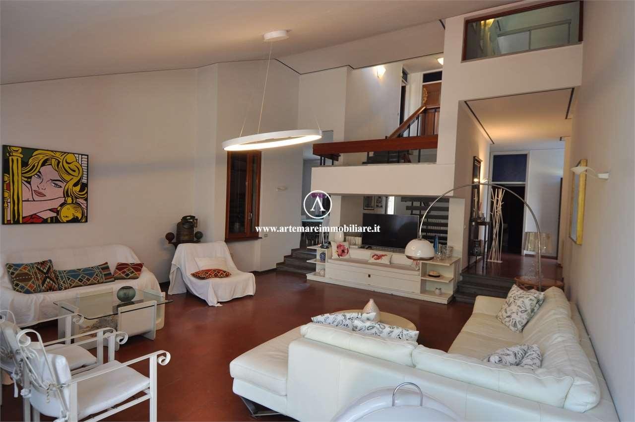 casa indipendente in affitto a Forte dei Marmi in zona Roma Imperiale