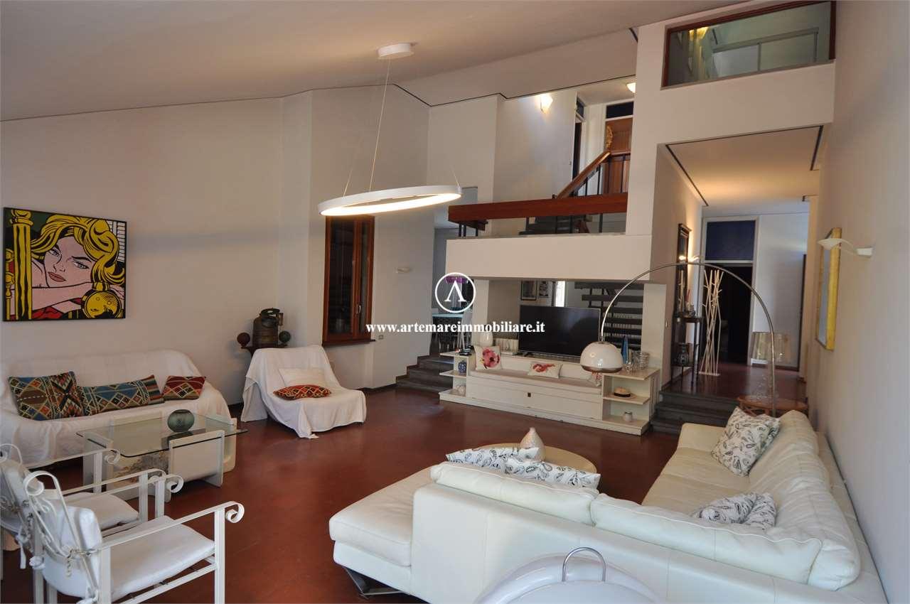 casa indipendente in affitto a Forte dei Marmi in zona Roma Imperiale