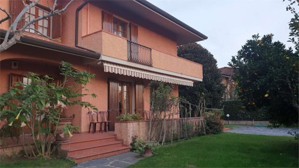 casa indipendente in affitto a Forte dei Marmi