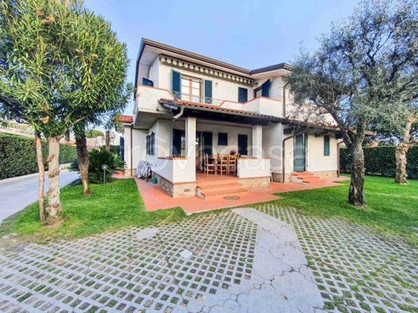 casa indipendente in affitto a Forte dei Marmi