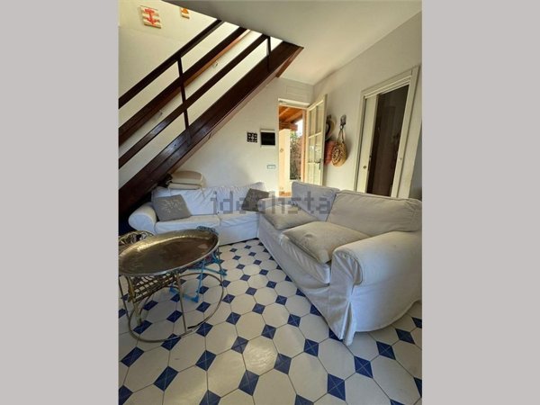 casa indipendente in affitto a Forte dei Marmi in zona Vittoria Apuana