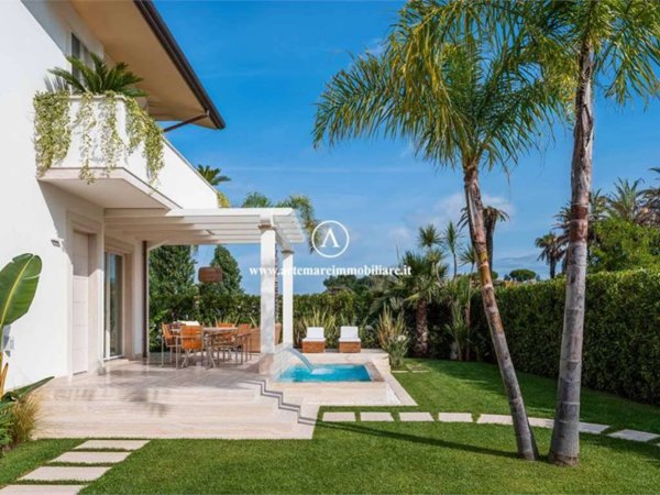casa indipendente in affitto a Forte dei Marmi in zona Vittoria Apuana