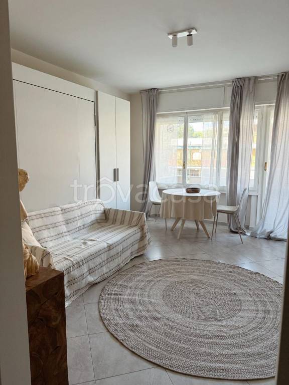 appartamento in affitto a Forte dei Marmi in zona Vittoria Apuana