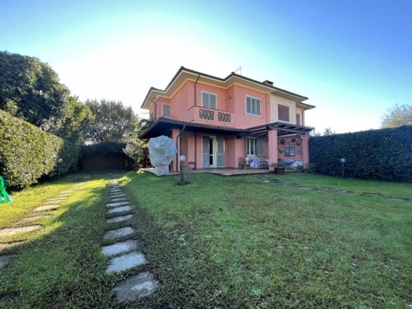 casa indipendente in affitto a Forte dei Marmi