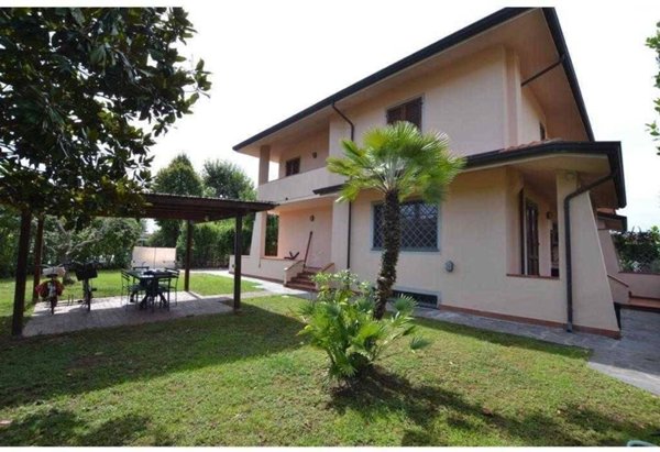 casa indipendente in affitto a Forte dei Marmi
