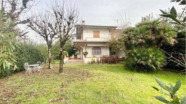 casa indipendente in affitto a Forte dei Marmi