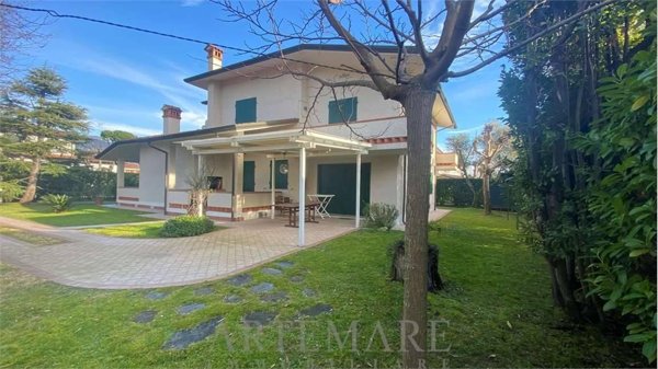 casa indipendente in affitto a Forte dei Marmi