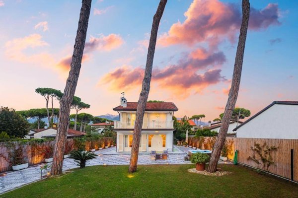 casa indipendente in affitto a Forte dei Marmi