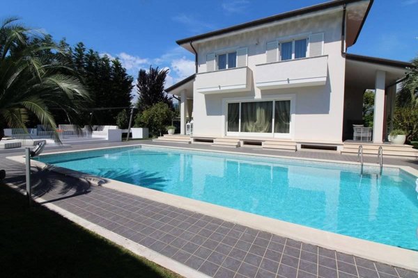 casa indipendente in affitto a Forte dei Marmi