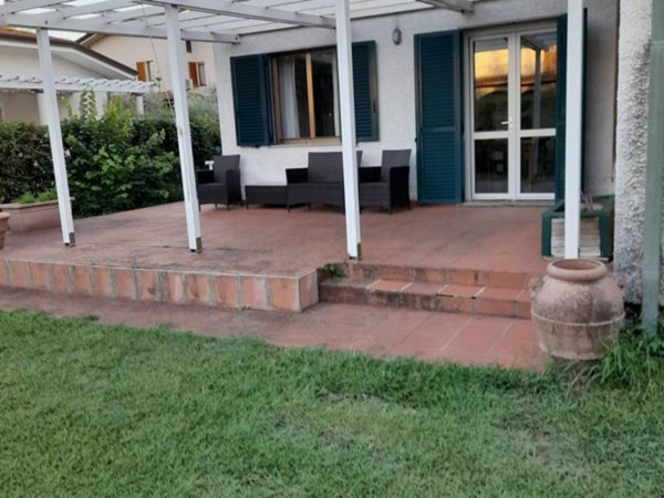 casa indipendente in affitto a Forte dei Marmi in zona Roma Imperiale