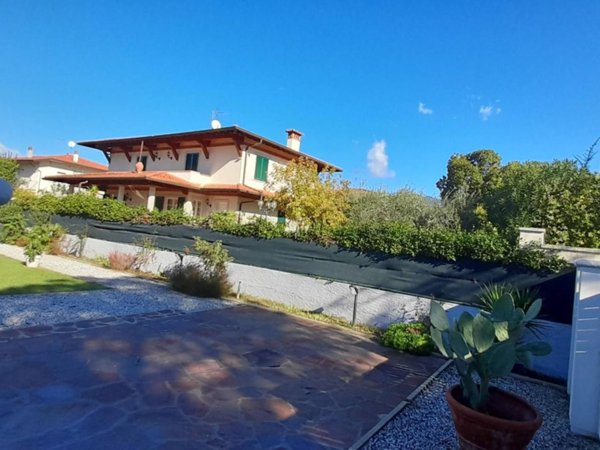 casa indipendente in affitto a Forte dei Marmi