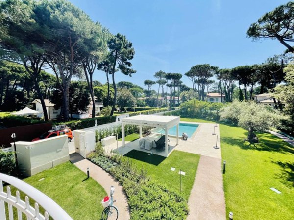 casa indipendente in affitto a Forte dei Marmi in zona Vittoria Apuana