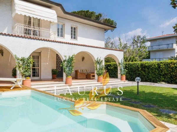 casa indipendente in affitto a Forte dei Marmi