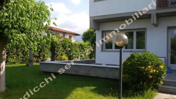 casa indipendente in affitto a Forte dei Marmi