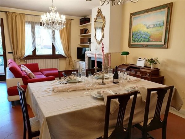 casa indipendente in affitto a Forte dei Marmi in zona Roma Imperiale