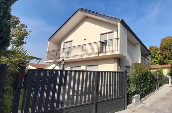 casa indipendente in affitto a Forte dei Marmi