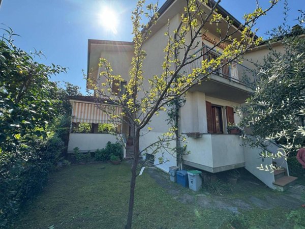 casa indipendente in affitto a Forte dei Marmi in zona Roma Imperiale