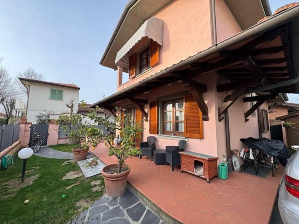 casa indipendente in affitto a Forte dei Marmi