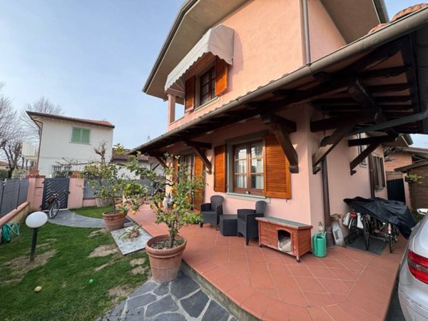 casa indipendente in affitto a Forte dei Marmi