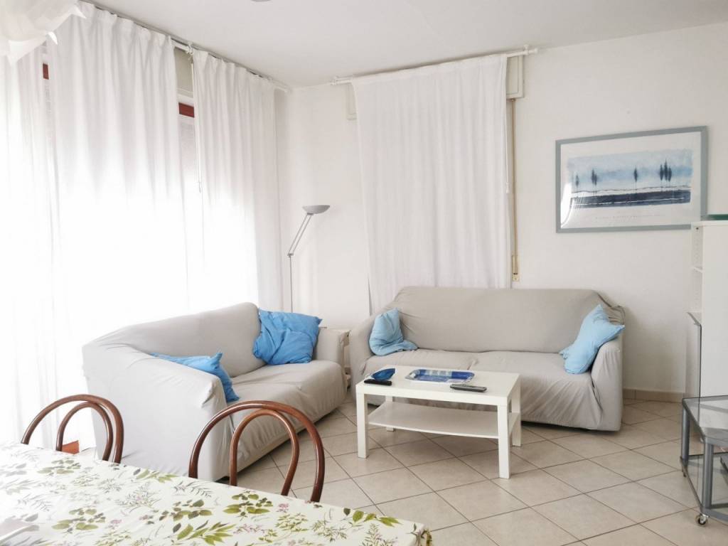 appartamento in affitto a Forte dei Marmi in zona Vittoria Apuana