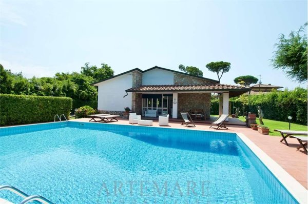 casa indipendente in affitto a Forte dei Marmi