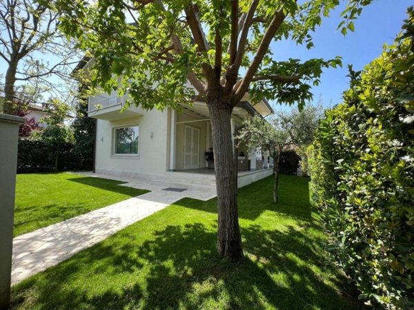 casa indipendente in affitto a Forte dei Marmi