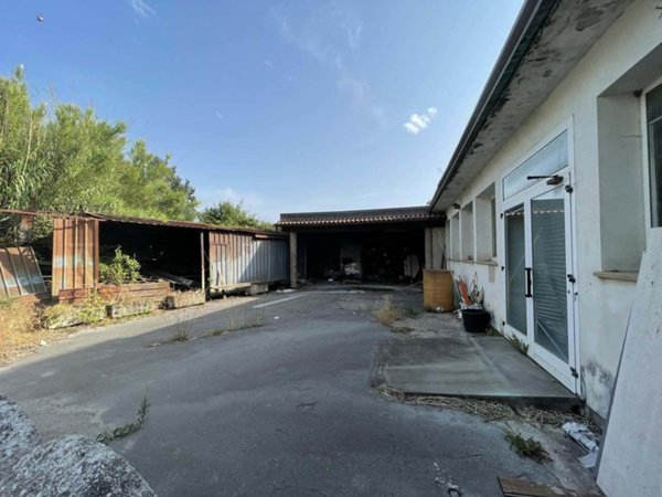 locale commerciale in affitto a Forte dei Marmi