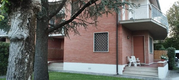 casa indipendente in affitto a Forte dei Marmi in zona Vittoria Apuana