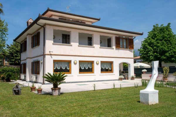 casa indipendente in affitto a Forte dei Marmi