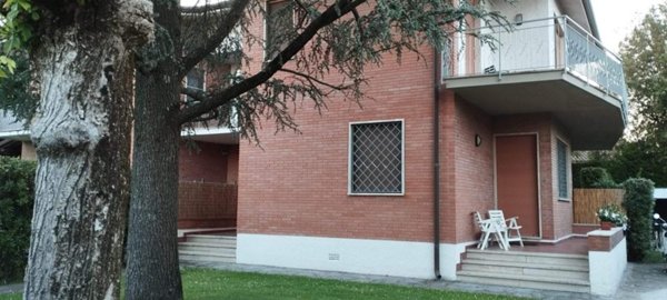 casa indipendente in affitto a Forte dei Marmi in zona Vittoria Apuana
